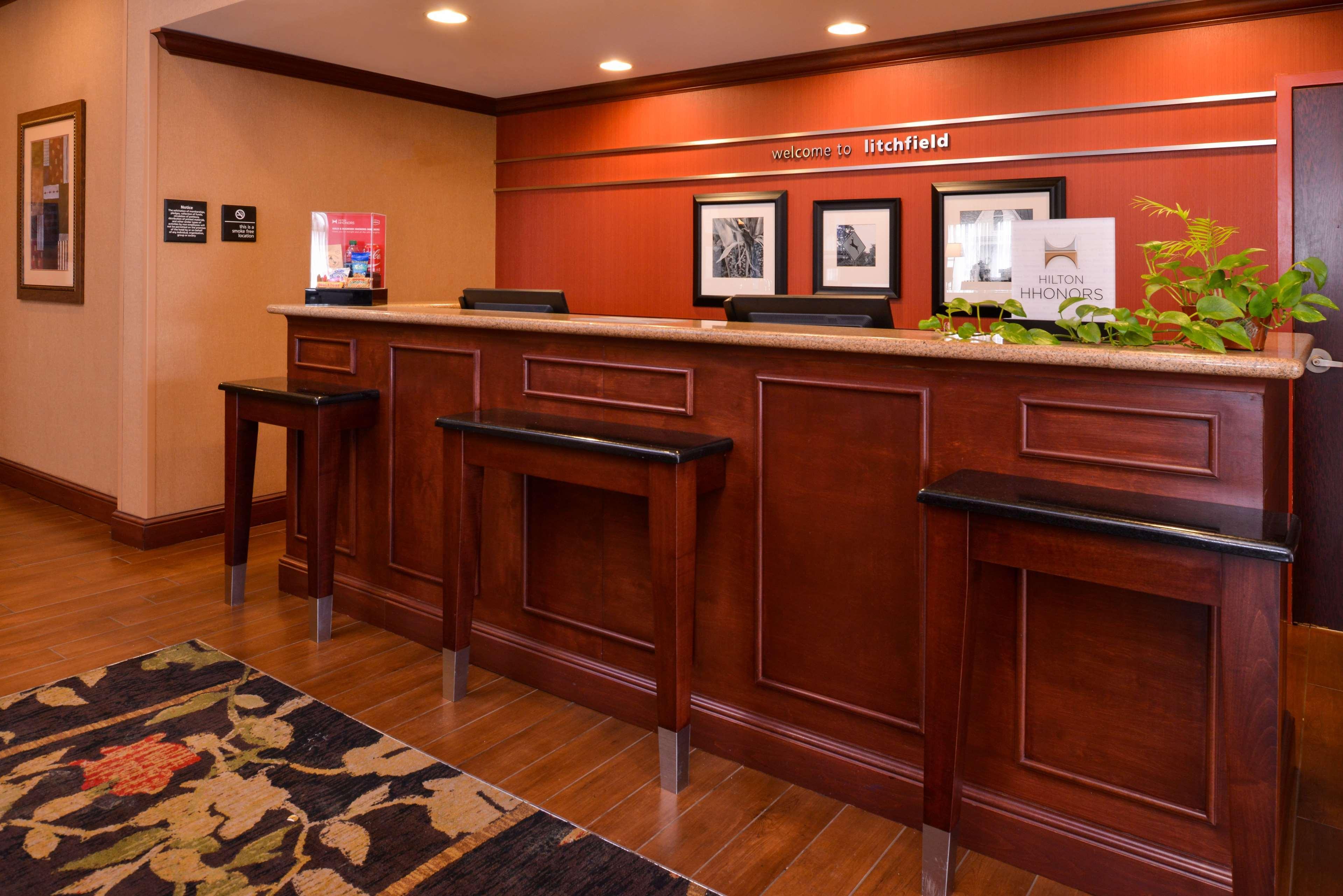 Hampton Inn By Hilton Litchfield Esterno foto