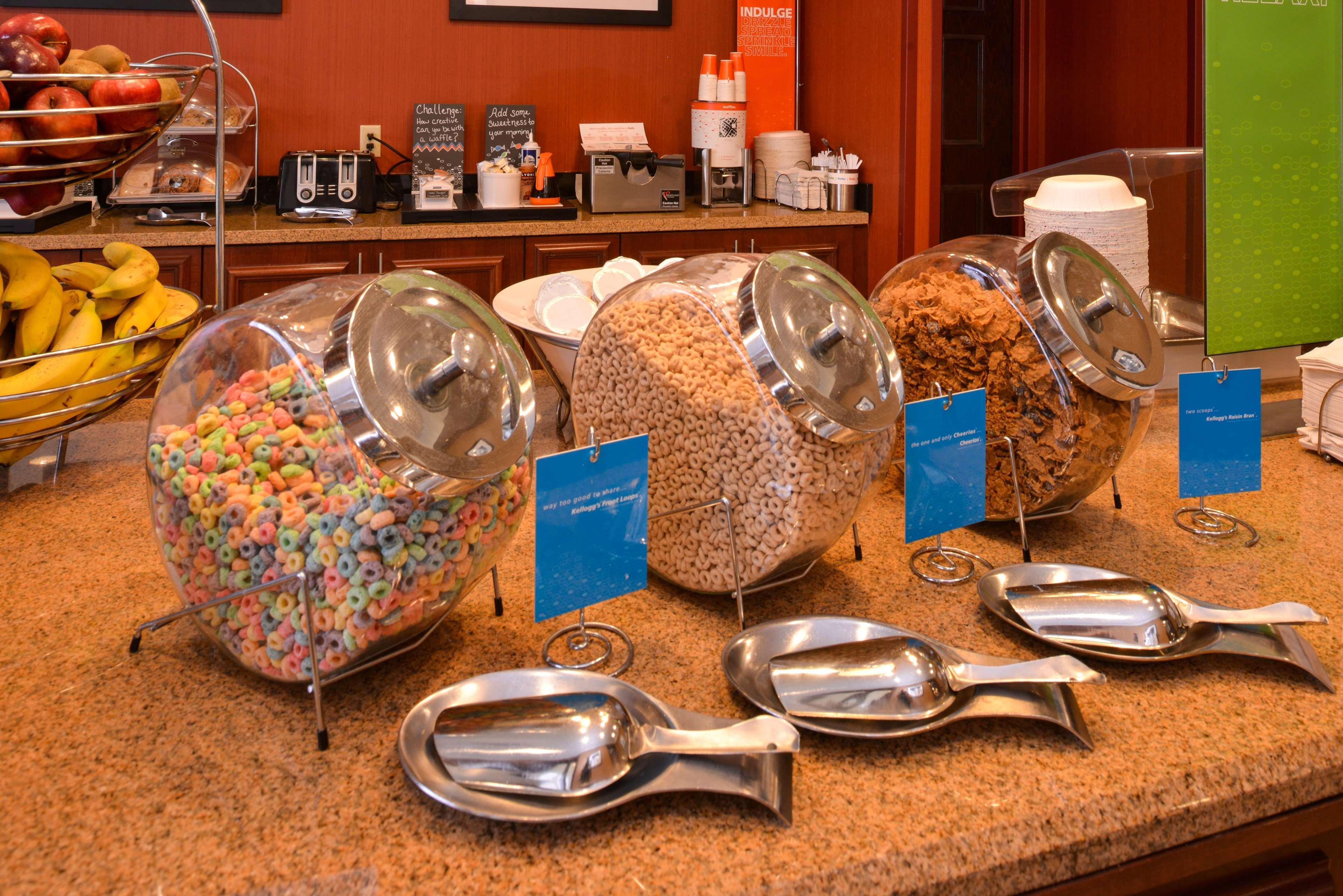 Hampton Inn By Hilton Litchfield Esterno foto