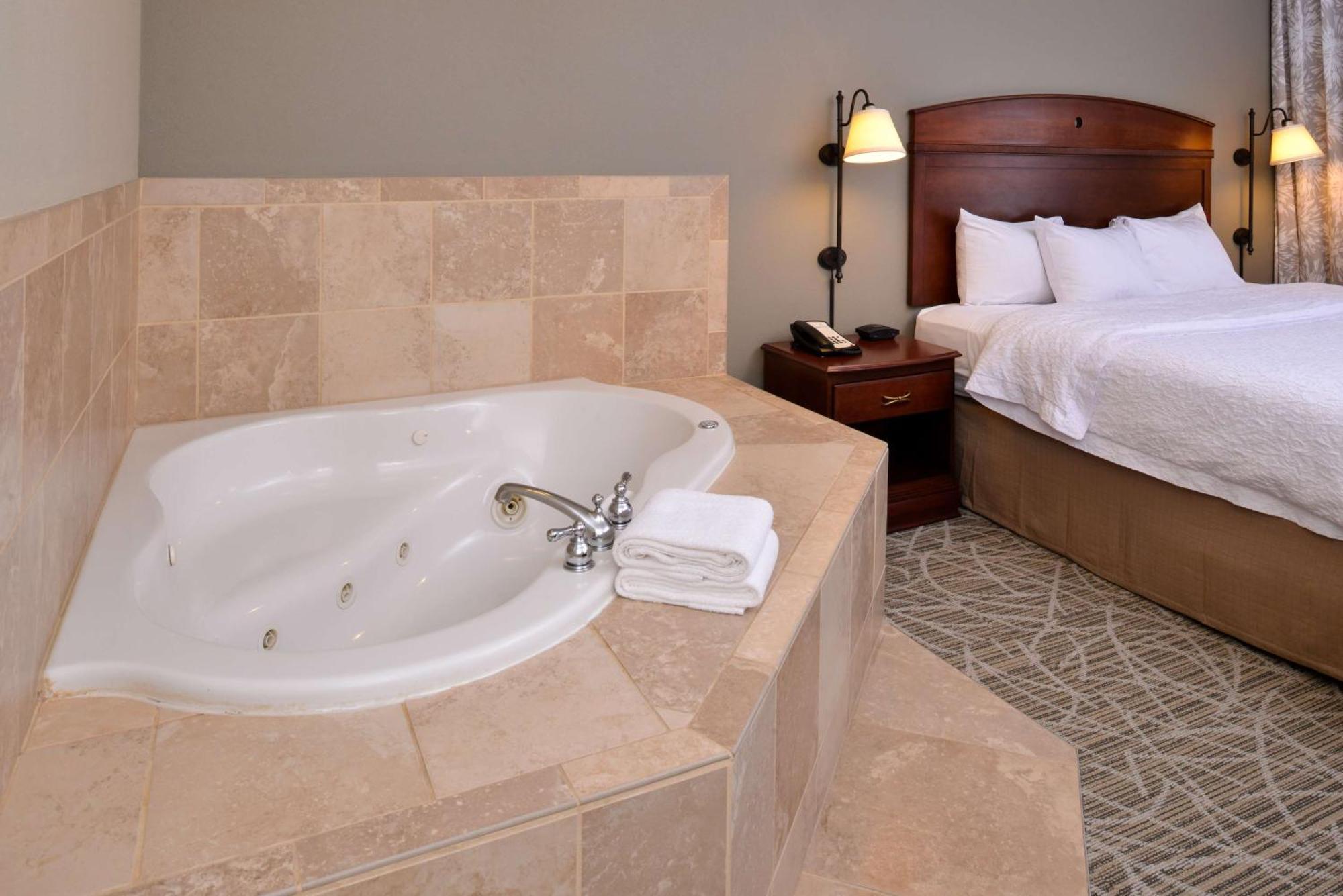 Hampton Inn By Hilton Litchfield Esterno foto