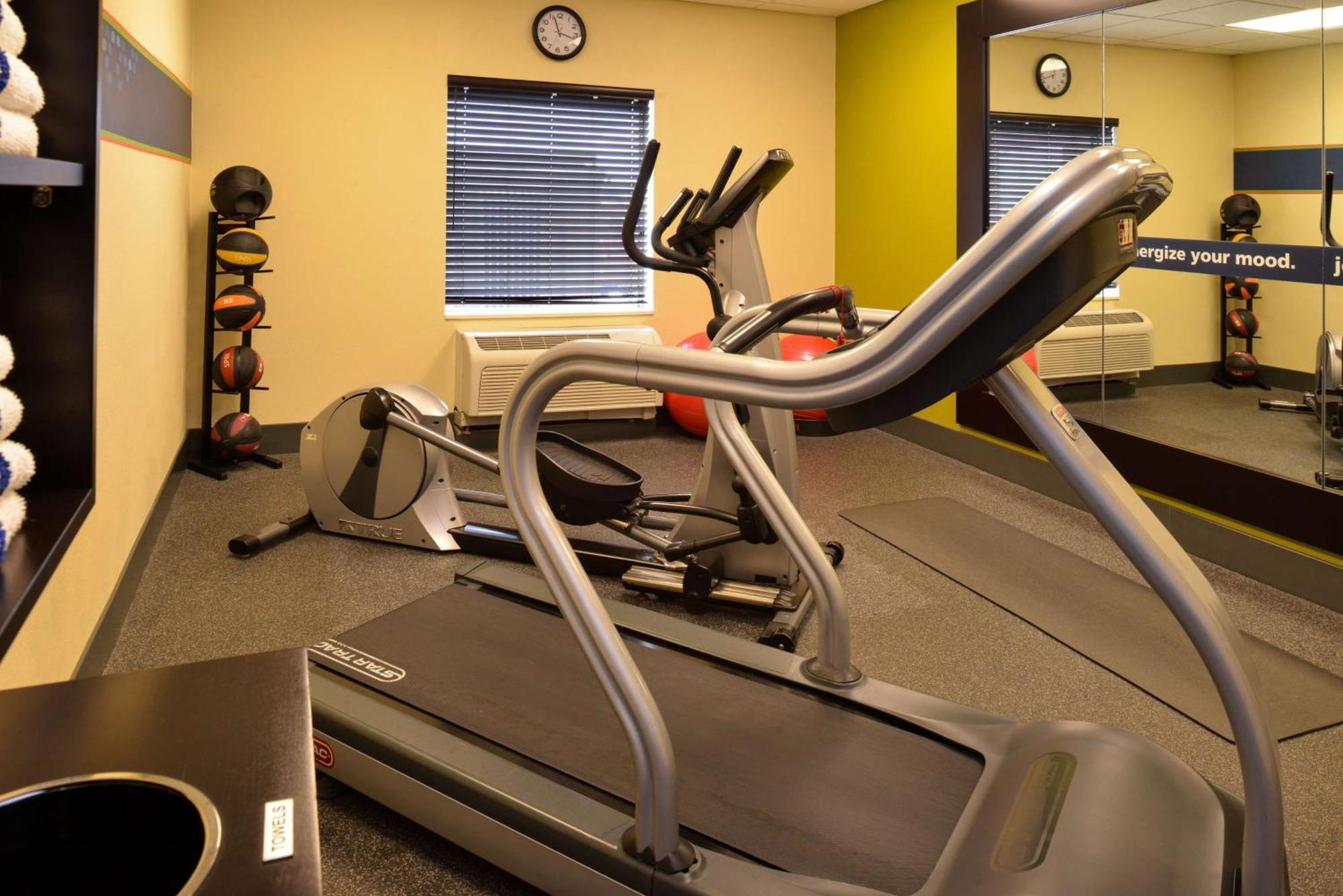 Hampton Inn By Hilton Litchfield Esterno foto