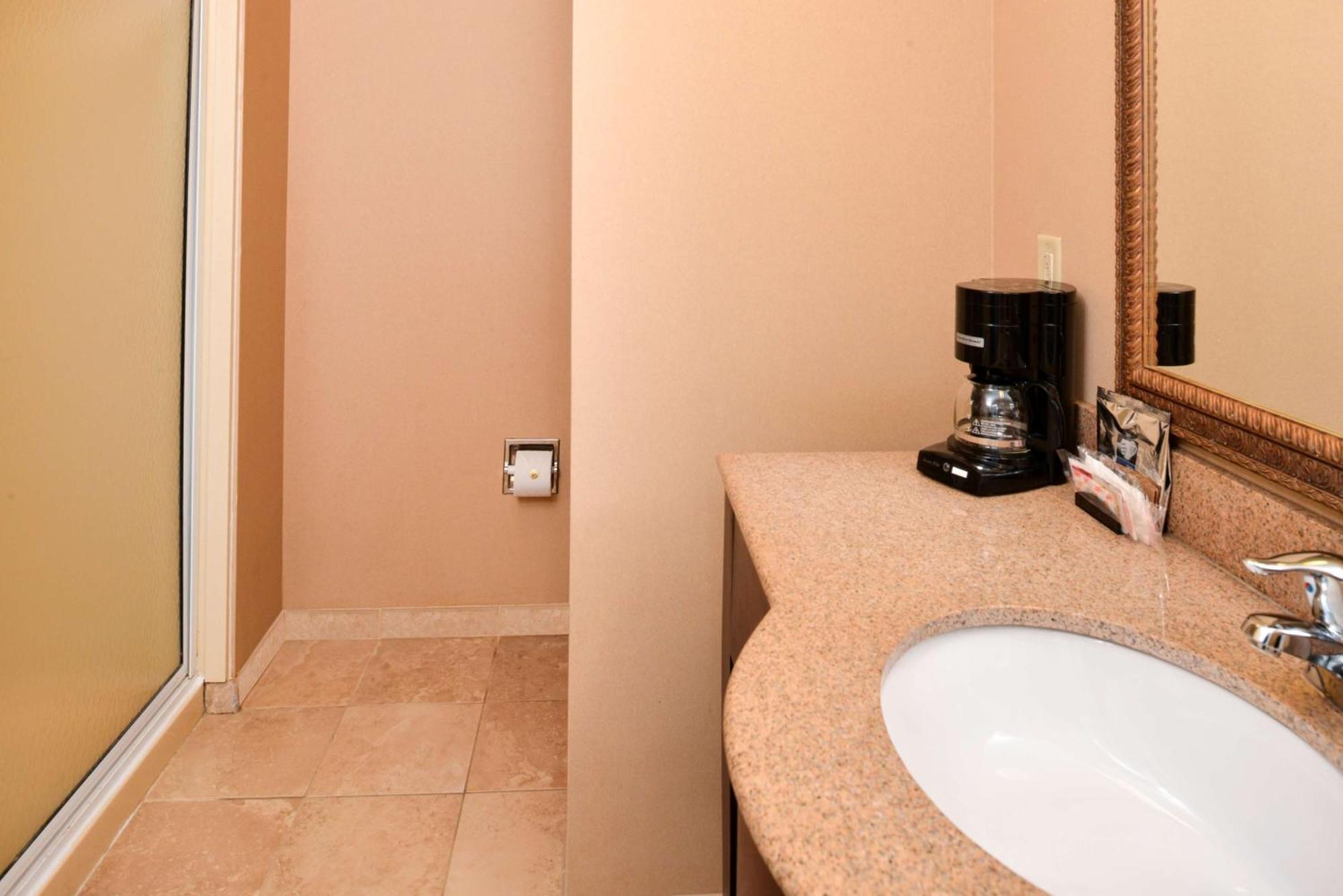 Hampton Inn By Hilton Litchfield Esterno foto