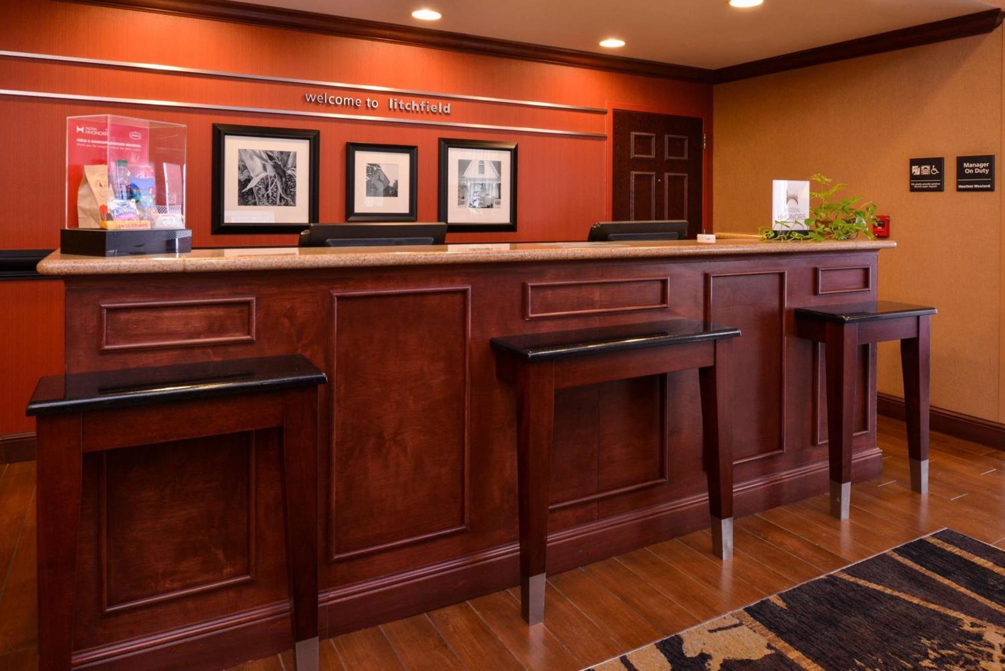 Hampton Inn By Hilton Litchfield Esterno foto