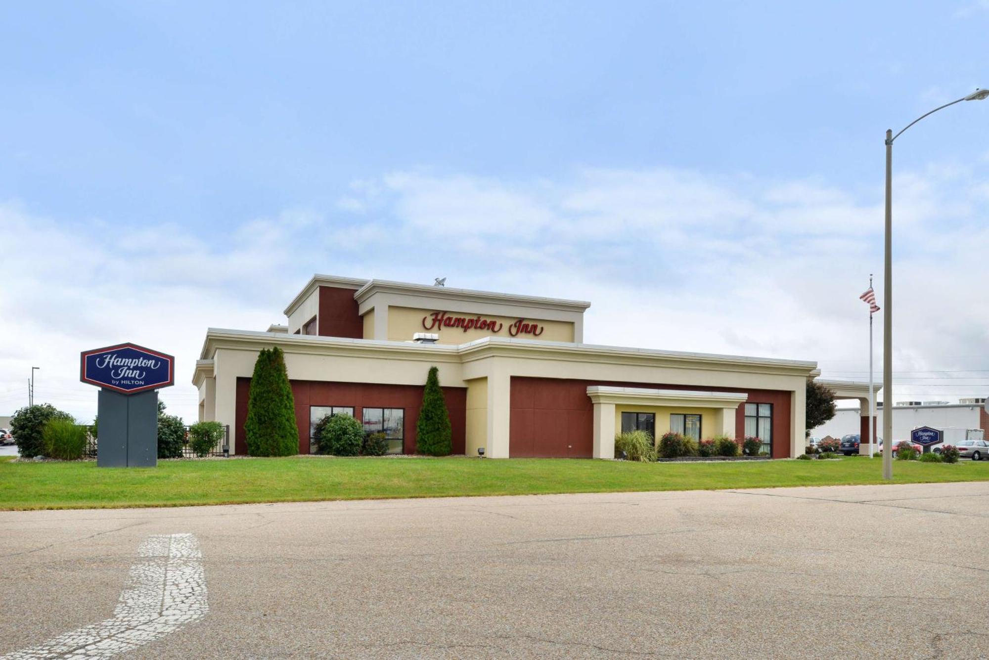 Hampton Inn By Hilton Litchfield Esterno foto